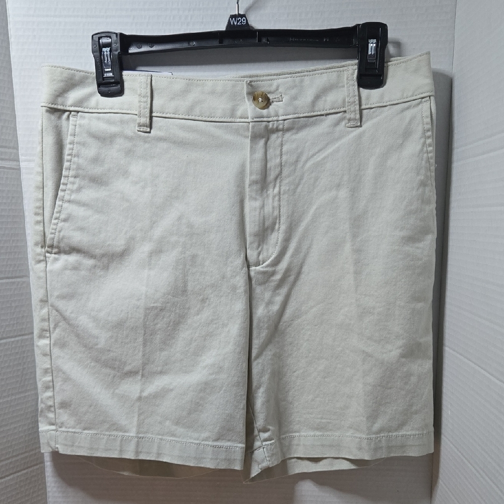 Izod Saltwater Stretch Chino Classic Fit Size 30, Inseam 7